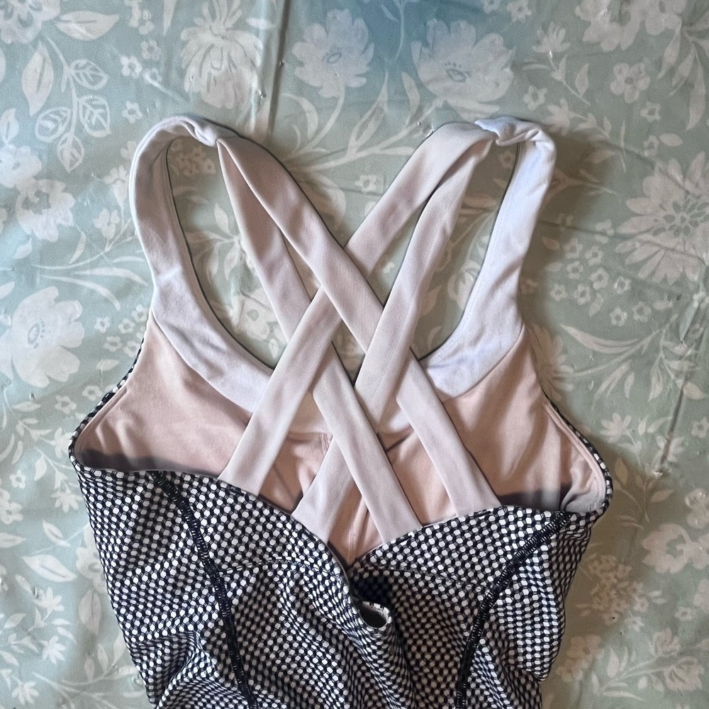 Lululemon Women's Size 6 Thick Strappy Open Back Geometric Padded Bra Tank Top - Picture 6 of 11